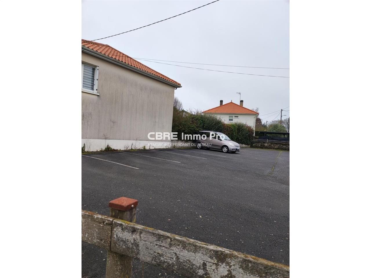 Nous vous proposons à la vente un terrain constru