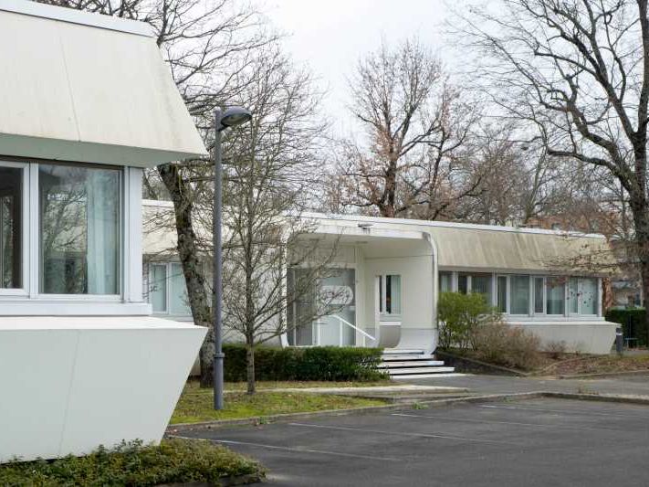 Au sud d'Orléans, Arthur Loyd vous propose un ens