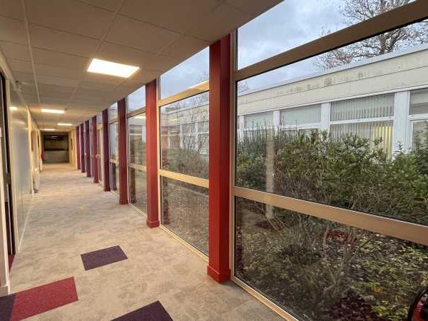 Au sud d'Orléans, Arthur Loyd vous propose un ens