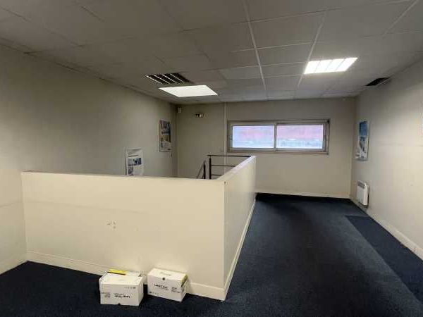 Au coeur de la Zone d'Activités d'Ingré / Saint J