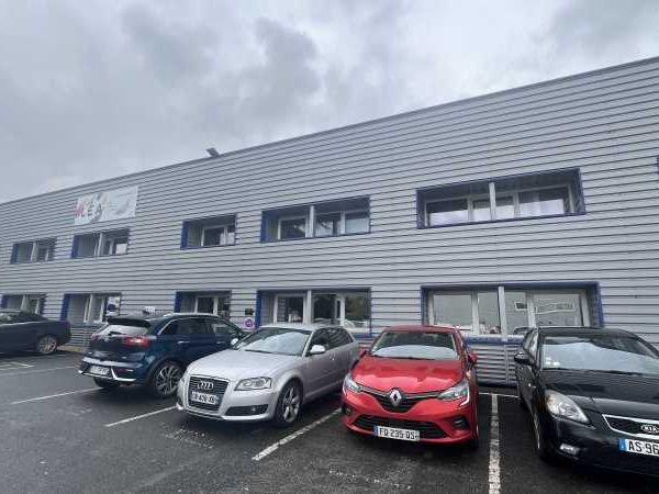 Au coeur de la Zone d'Activités d'Ingré / Saint J