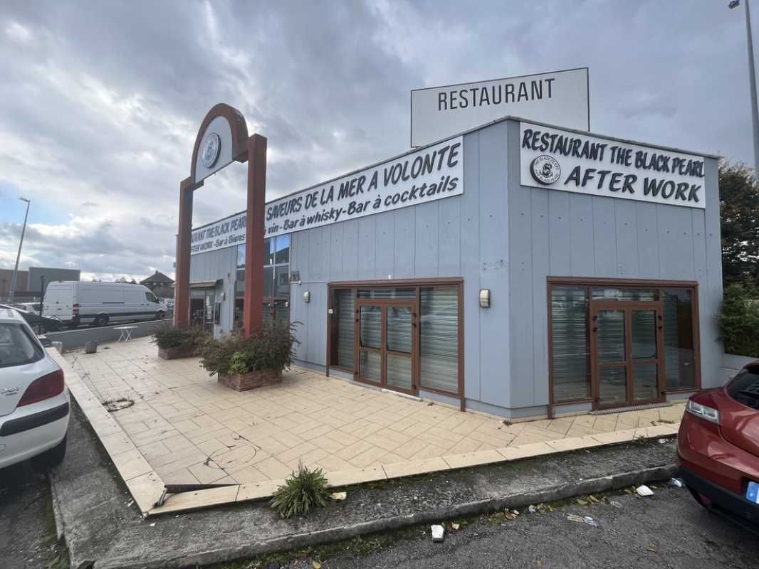 À la recherche d'un espace commercial spacieux à 