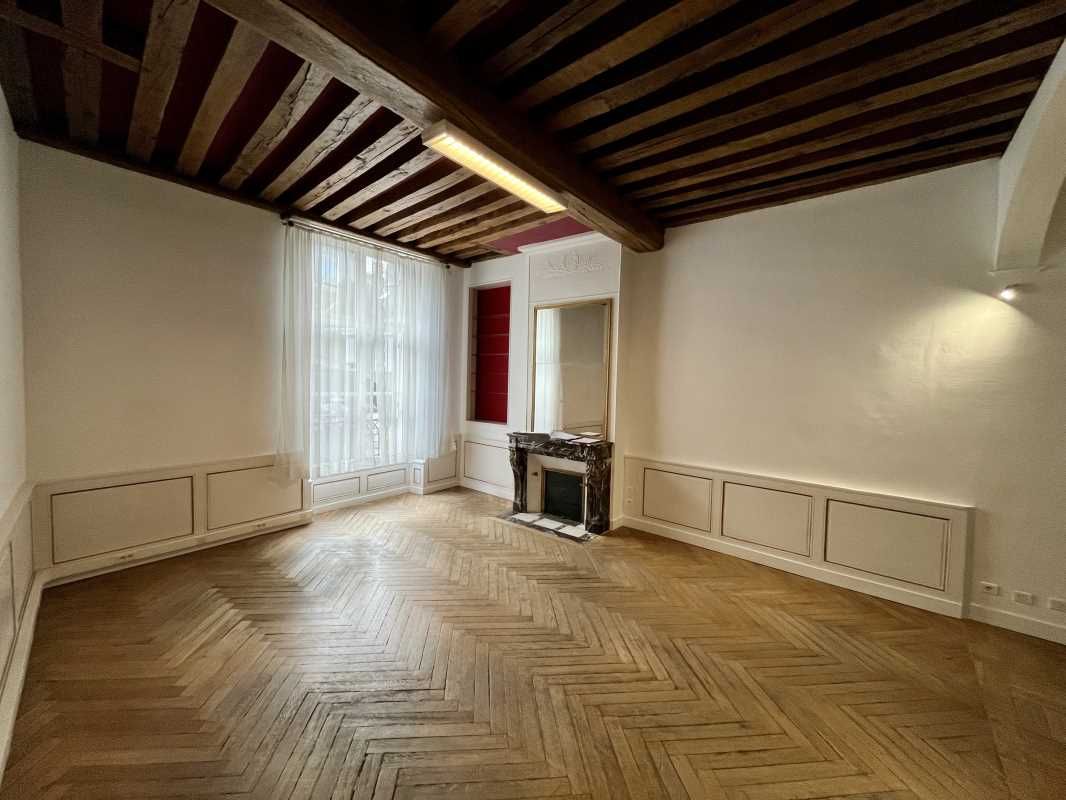 Nous proposons à la location des bureaux situés e