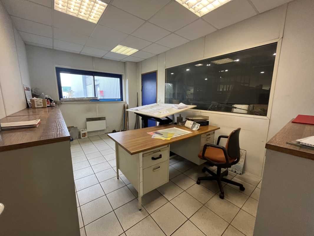 Arthur Loyd Orléans vous propose un bâtiment indé