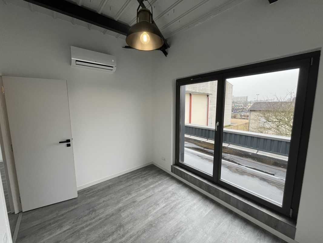 À Olivet, dans la zone des Aulnaies, Arthur Loyd