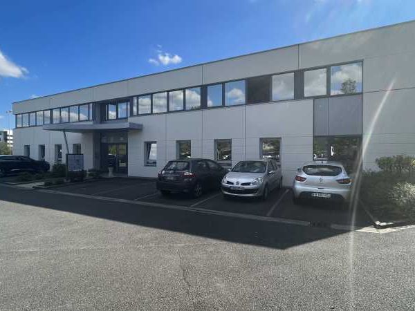 Au nord d'Orléans à Saran, au sein du Pôle 45,  A