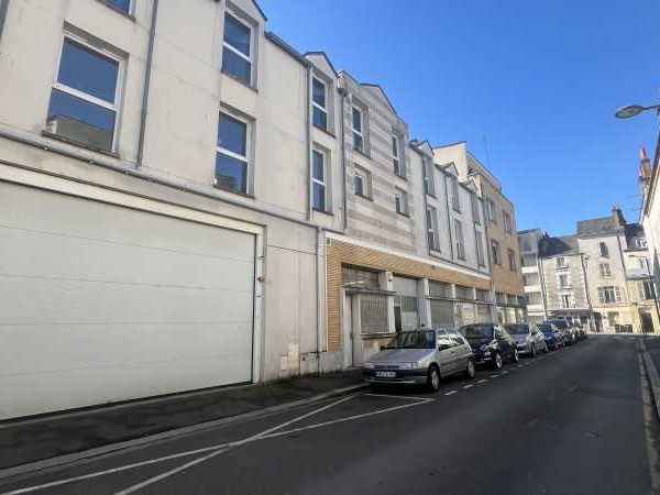 A proximité du Centre ville d'Orléans et de la Ga