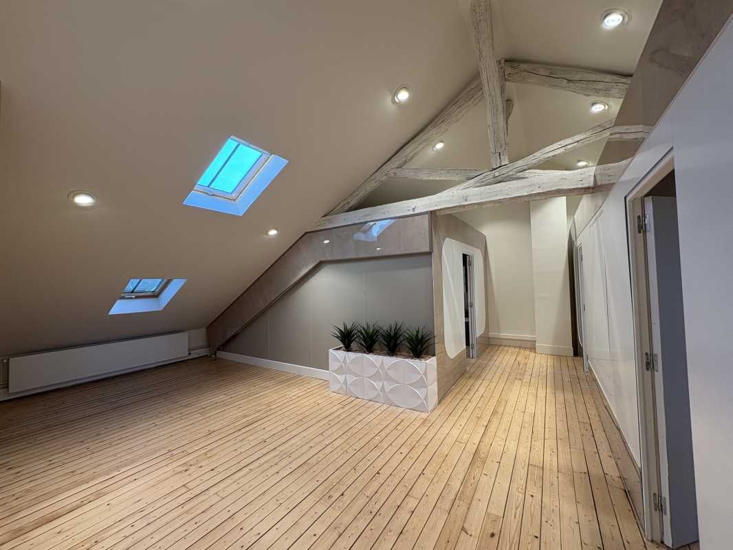 Arthur Loyd Orléans vous propose à la location un