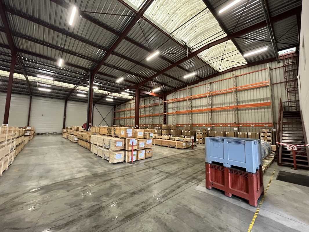 Arthur Loyd Orléans vous propose un bâtiment d'ac