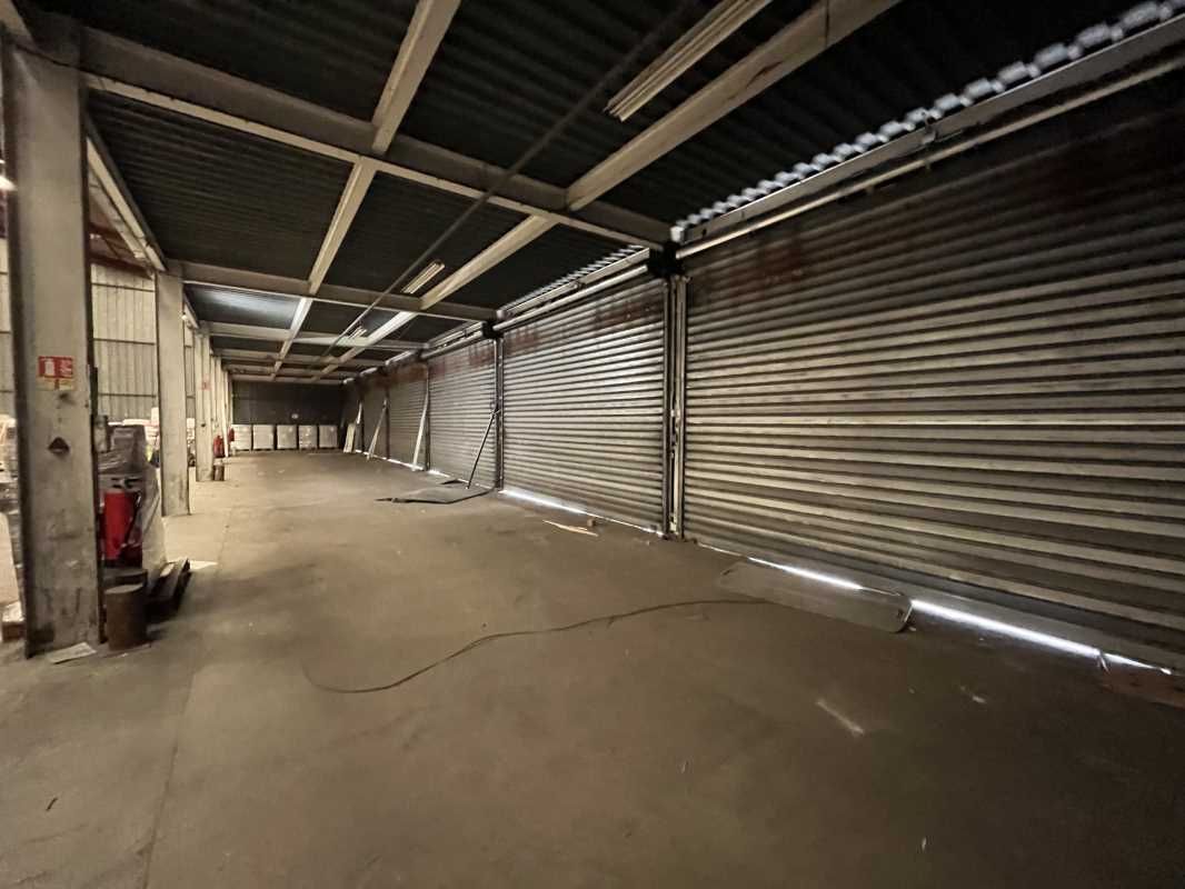 Au coeur d'un parc d'activités privé, clos et séc