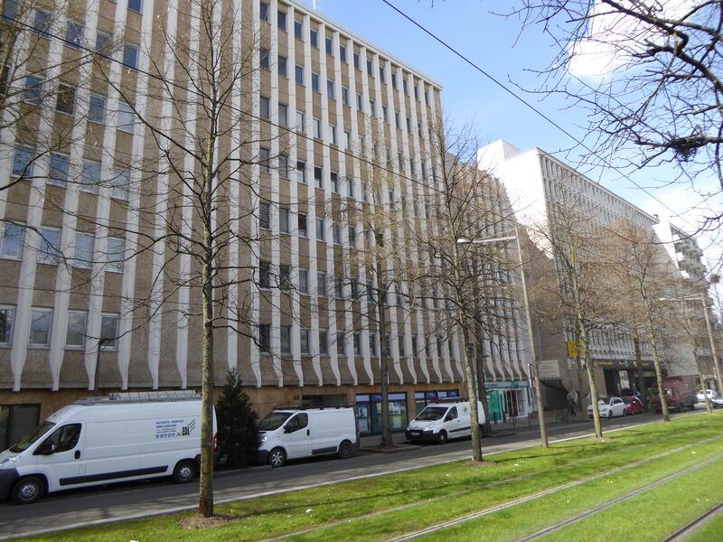 Arthur Loyd vous propose, au 6ème étage d'un imme