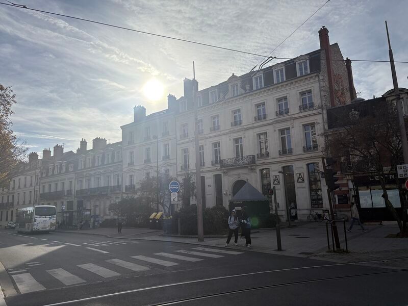 Arthur Loyd Orléans vous propose à la location un
