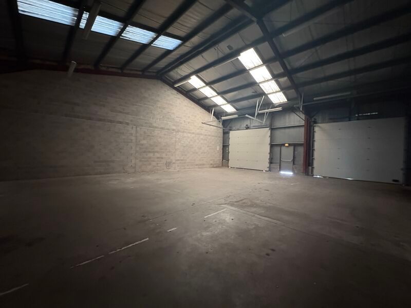 À proximité immédiate de la tangentielle RD2060, 