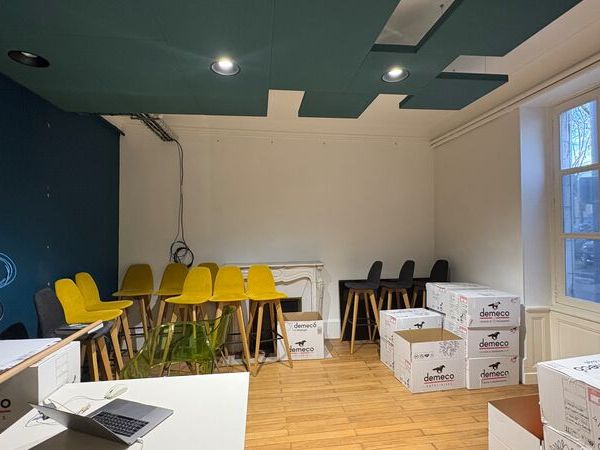 Idéalement situé à proximité immédiate du quartie