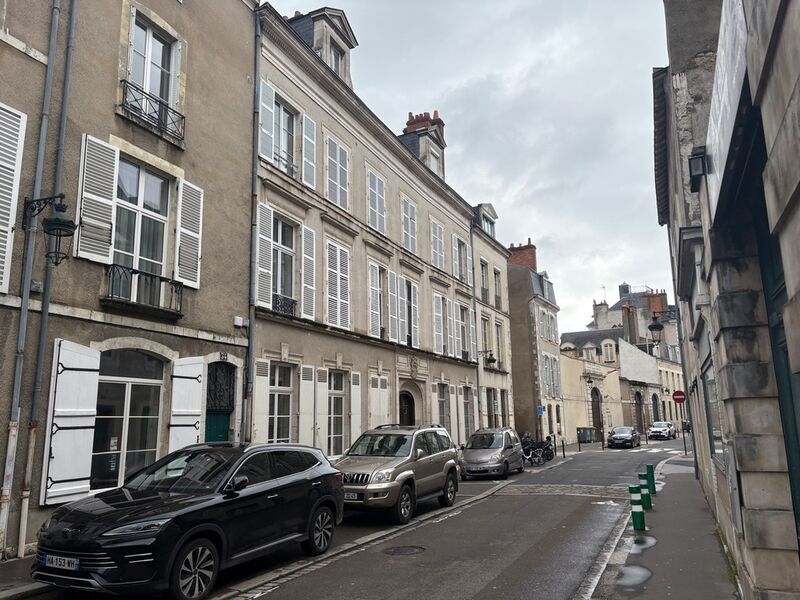 Arthur Loyd Orleans vous propose à la location de