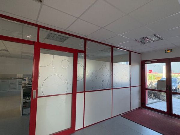 Situé au sein de la ZAC des Guettes, Arthur Loyd 