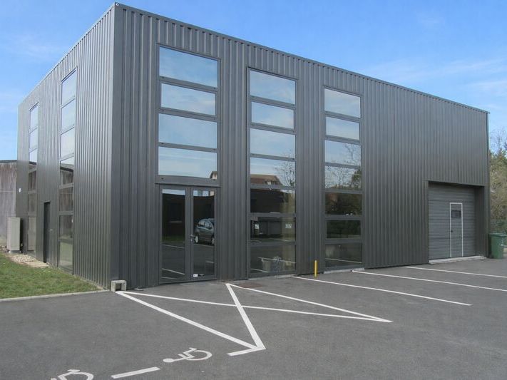 Au coeur de la zone d'activités des Quatre Chemin