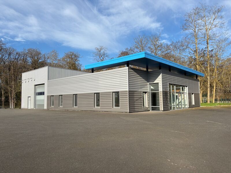 Situé au coeur du Pôle 45, premier parc d'activit