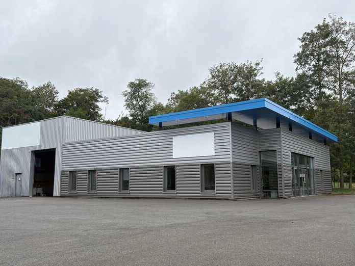 Situé au coeur du Pôle 45, premier parc d'activit