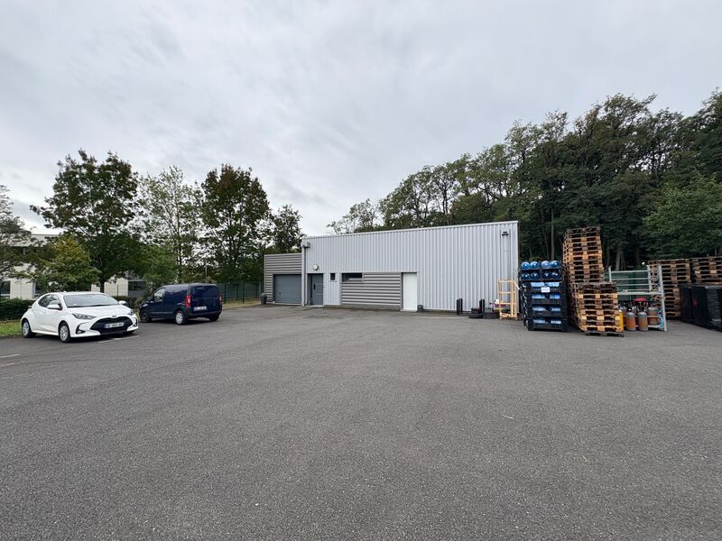 Situé au coeur du Pôle 45, premier parc d'activit