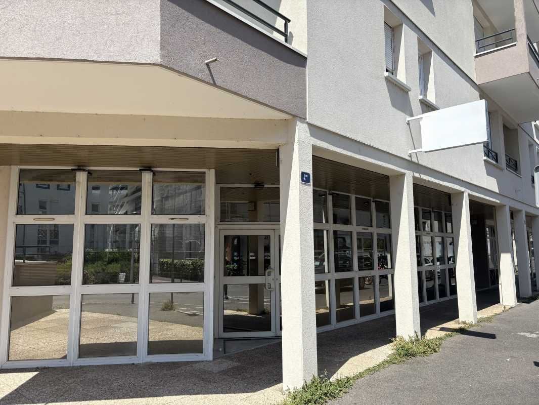 Arthur Loyd Orléans, vous propose à la location u