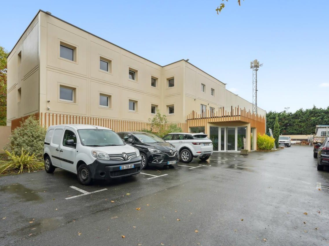 Vente Activité 1410 m² non divisibles 91350 Grigny