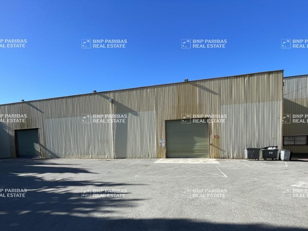 1004 m² pour ce activité en location à Saint-jeannet