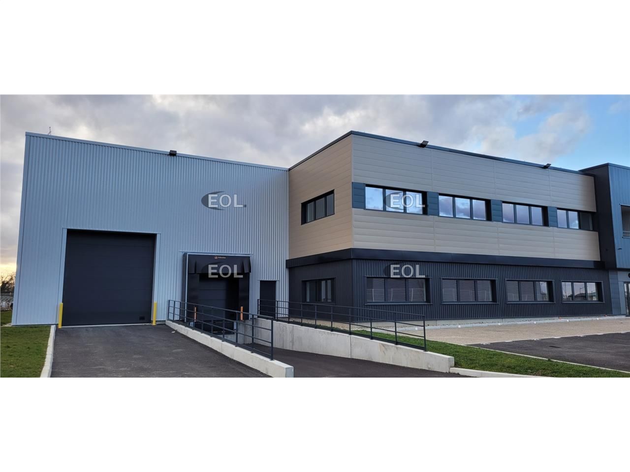 Location Entrepôt 3328 m² divisibles à partir de 1664 m²