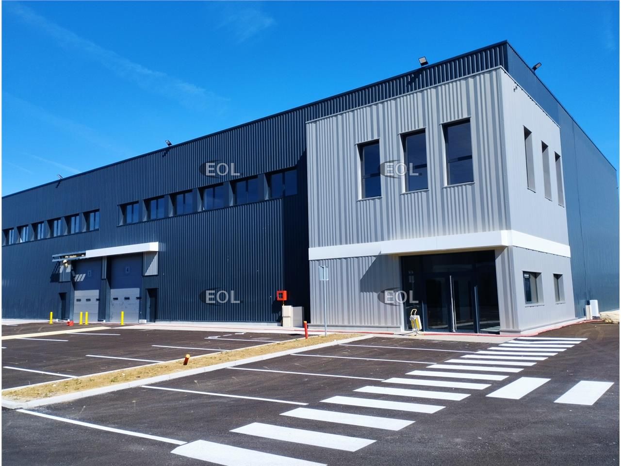 Bâtiment d'activité divisible à partir de 974 m² à louer - Saint-Bonnet-de-Mûre (69)