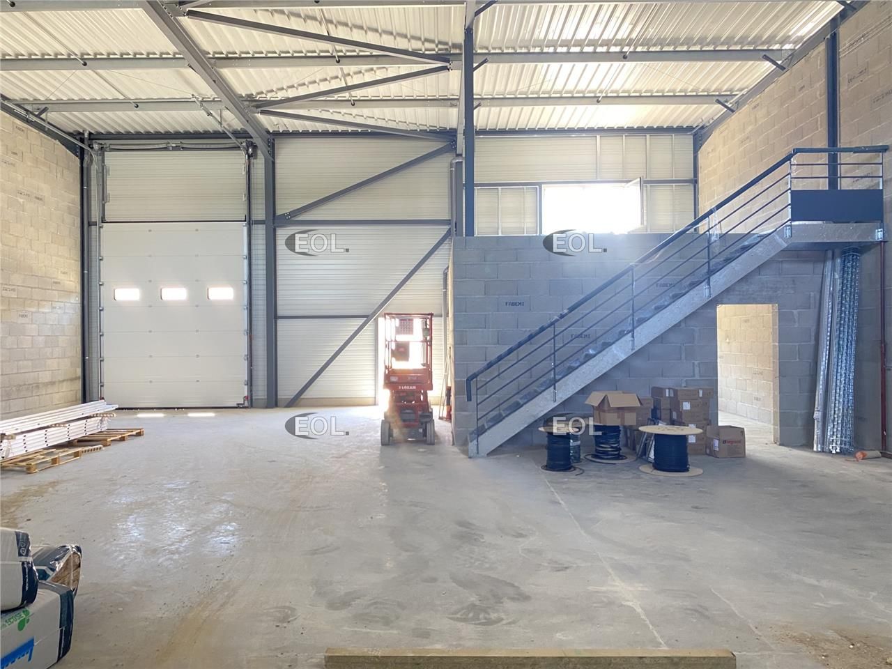 Lot d'activités neuf à louer