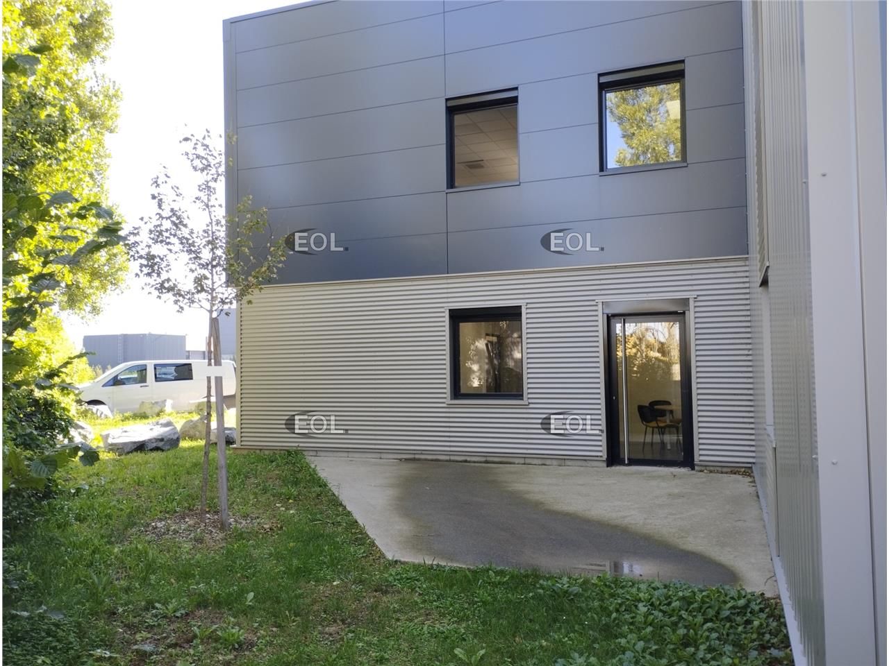 local d'activités à louer