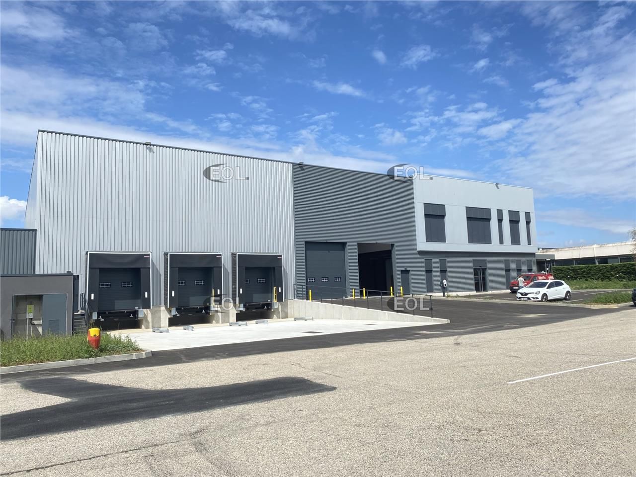 Location Local d'activités 1767 m² non divisibles