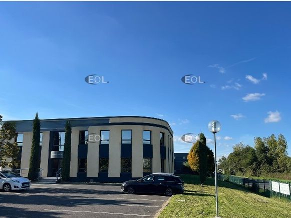 Location Local d'activités 1860 m² non divisibles