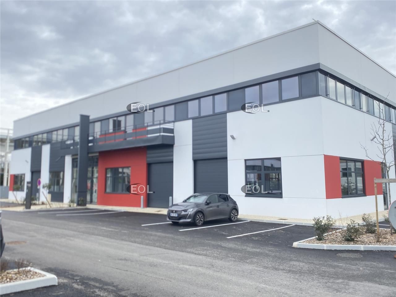 Location Local d'activités 424 m² non divisibles