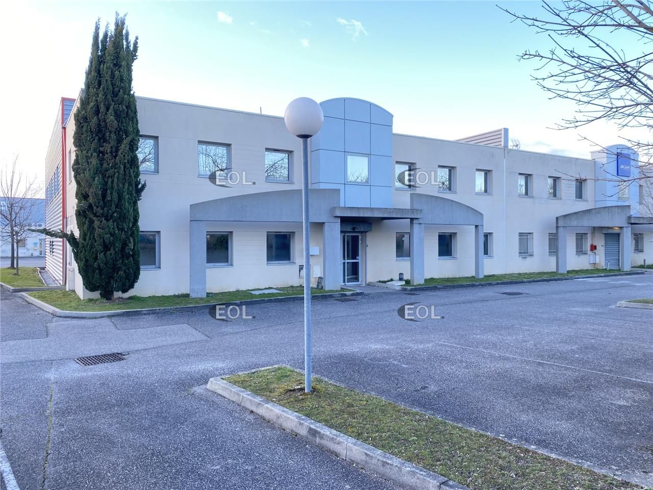 Location Local d'activités 560 m² non divisibles