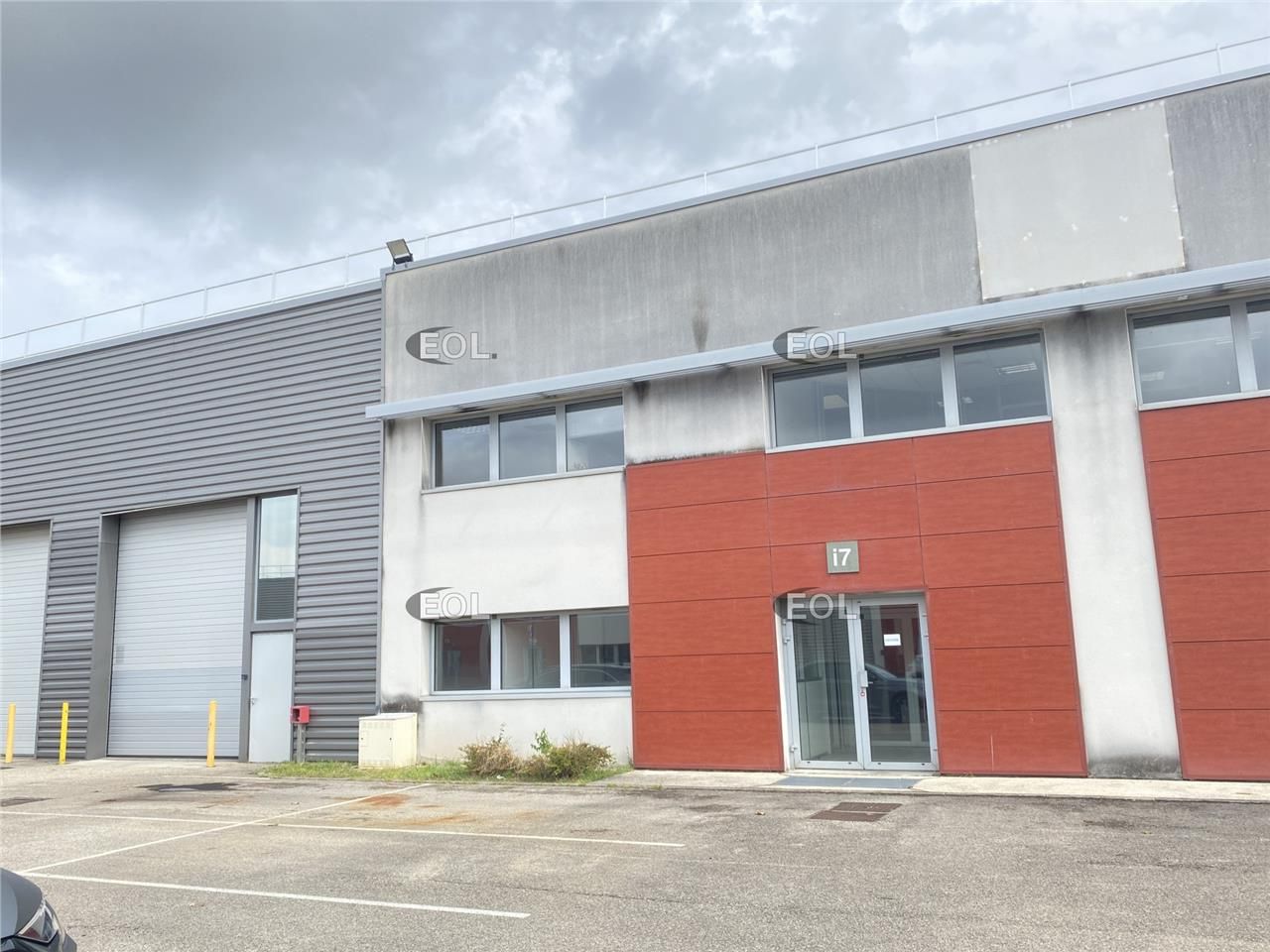 Location Local d'activités 496 m² non divisibles