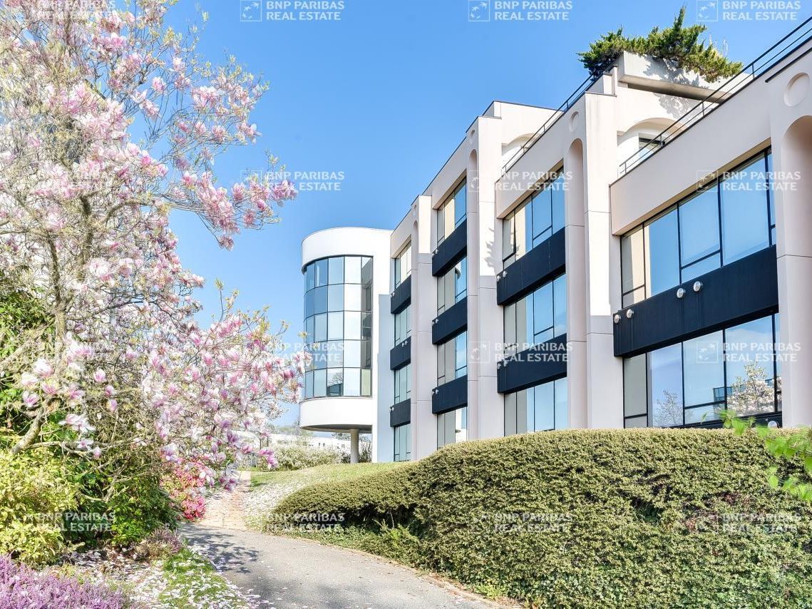 1755 m² pour ce bureaux en location à Epagny metz-tessy