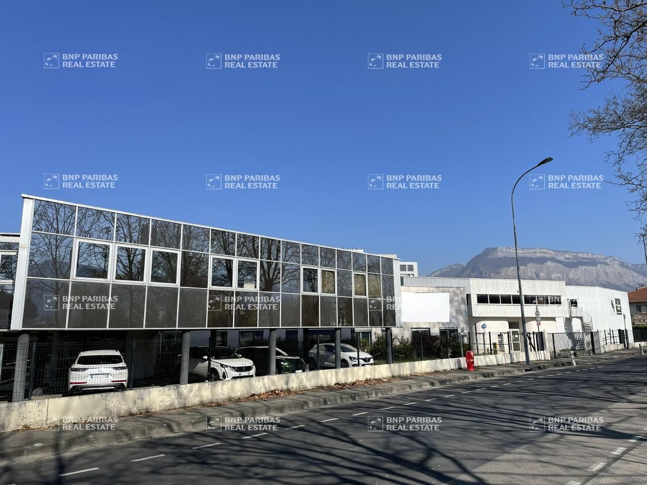 6982 m² pour ce activité en location à Grenoble