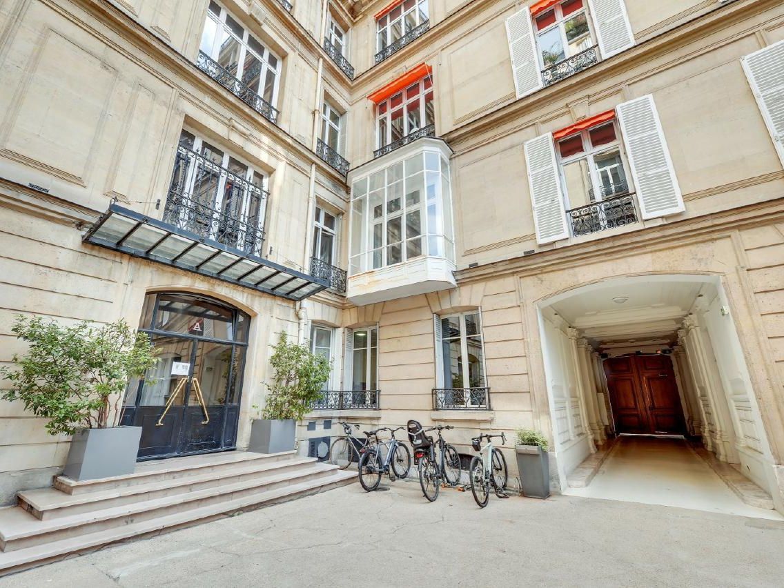 117 m² pour ce bureaux en location à Paris