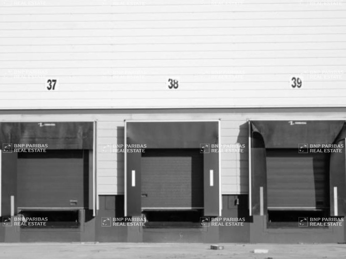 Location Entrepôts classe B 10690 m² non divisibles 27100 Val-de-reuil