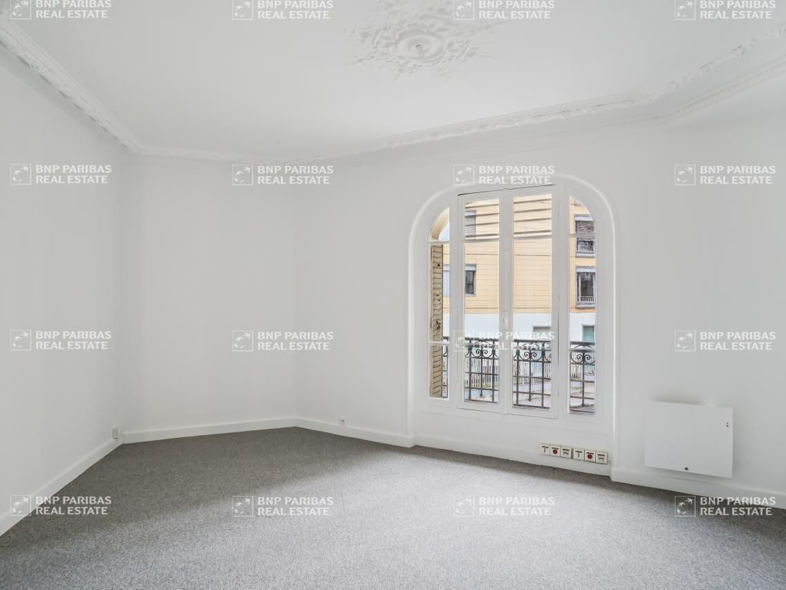 313 m² pour ce bureaux en location à Paris