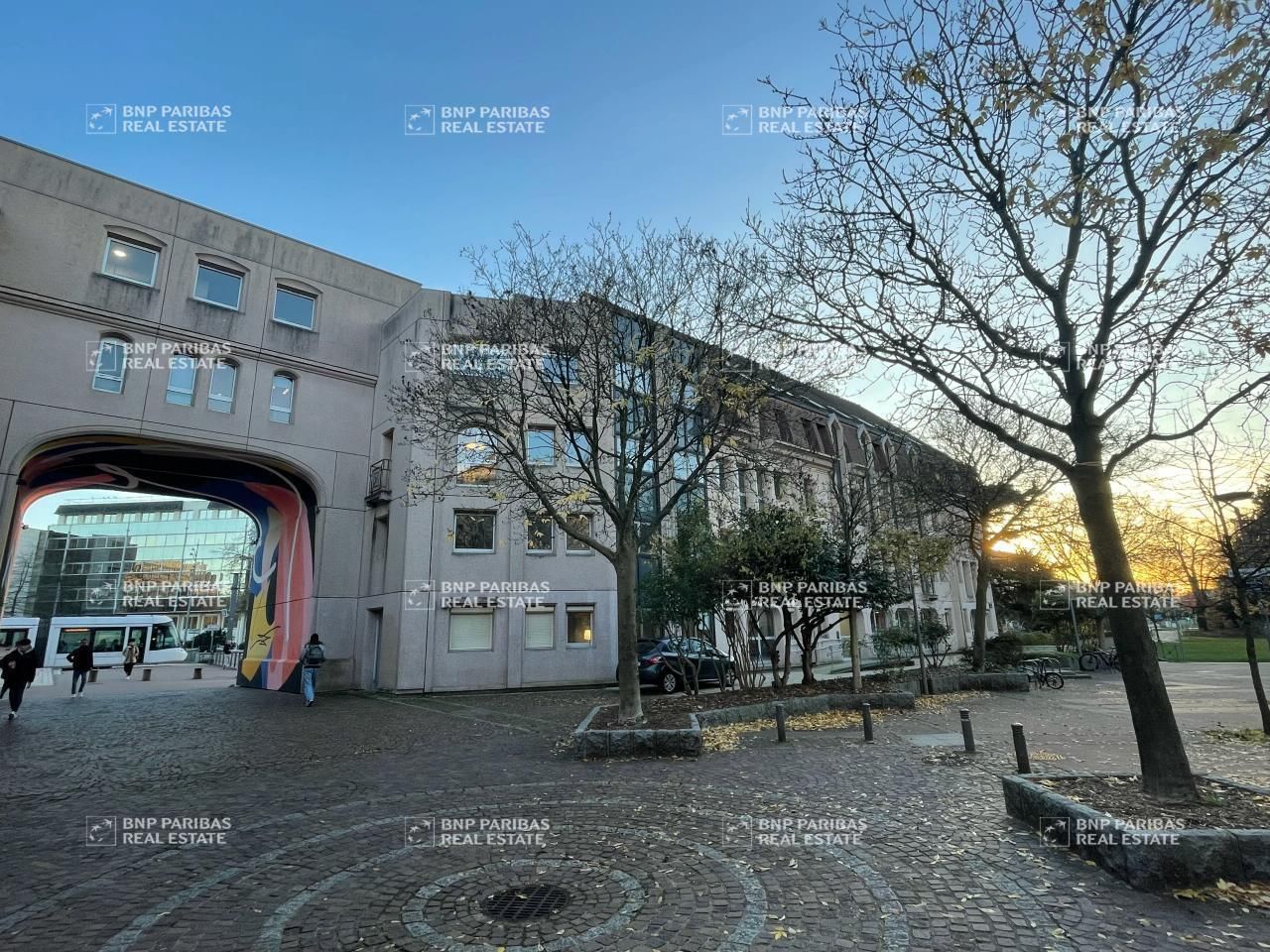 294 m² pour ce bureaux en location à Rouen