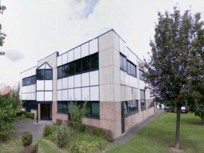 Aires d'Entreprises vous propose, à la location, 