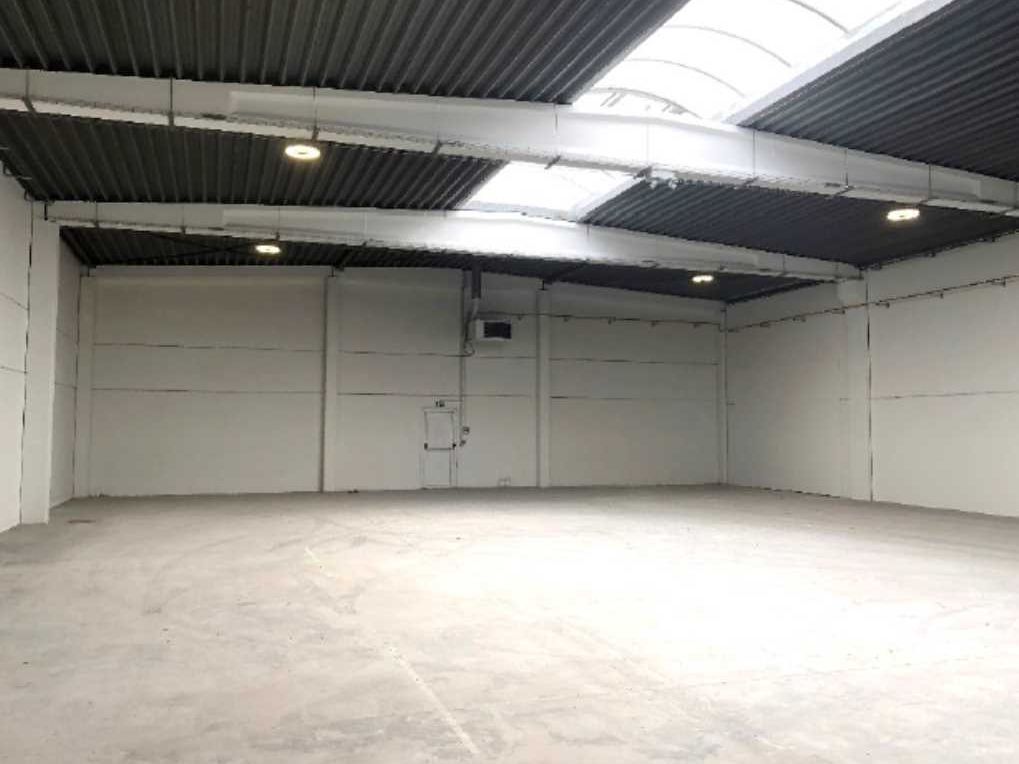 Aires d'Entreprises vous propose, à la location, 