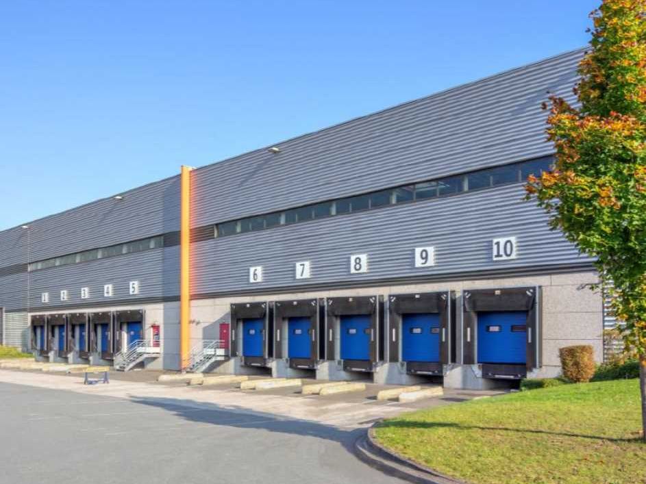 Aires d'Entreprises vous propose, à la location,