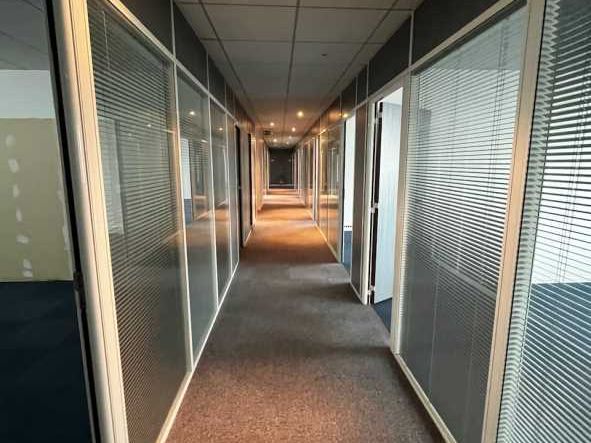 A 5 mns à pied de la gare d'Arras, 3 lots de bure