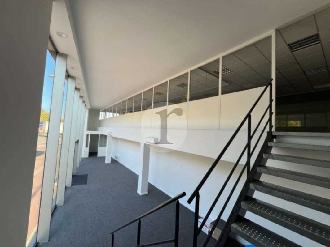 Aires d'Entreprises vous propose, à la location d