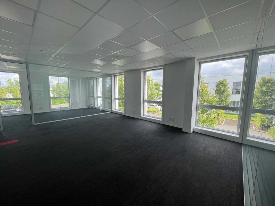 À louer - Bureaux en R+1 à Sainghin En Mélantois.