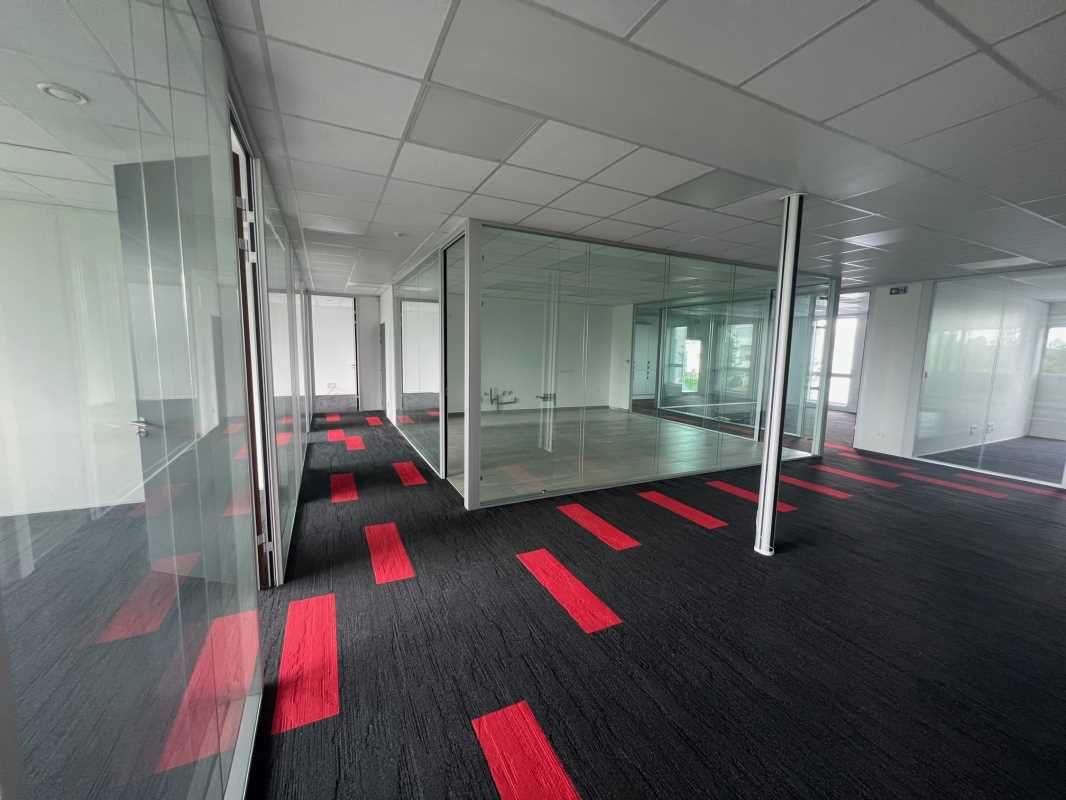 À louer - Bureaux en R+1 à Sainghin En Mélantois.