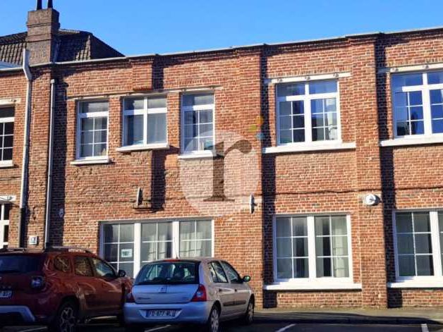 Aires d'Entreprises vous propose, à la location, 